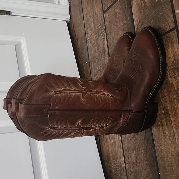 Tony Lama Brown Leather Oil Resistent Cowboy Boots Size 7.5D​​ - Picture 1 of 14